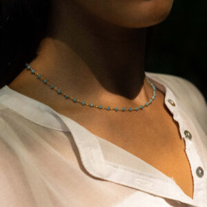 colar pedrinhas turqueza