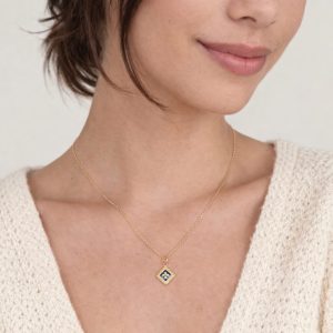 colar caramujo quadrado